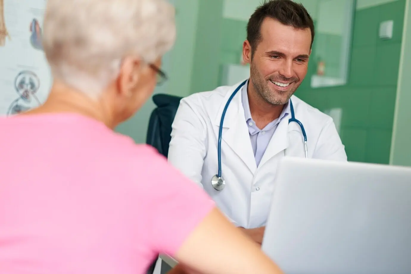 Визиты к этому врачу — всегда удовольствие.